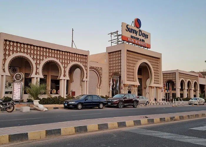 Otel Tiba Golden Resort, Down Town