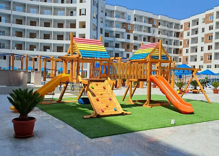 Tiba Golden Resort, Down Town