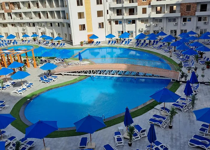 Tiba Golden Resort, Down Town Otel 4*
