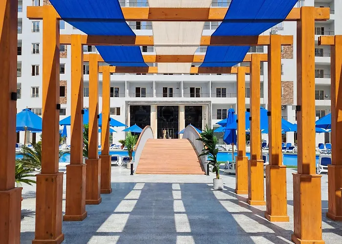 Otel Tiba Golden Resort, Down Town